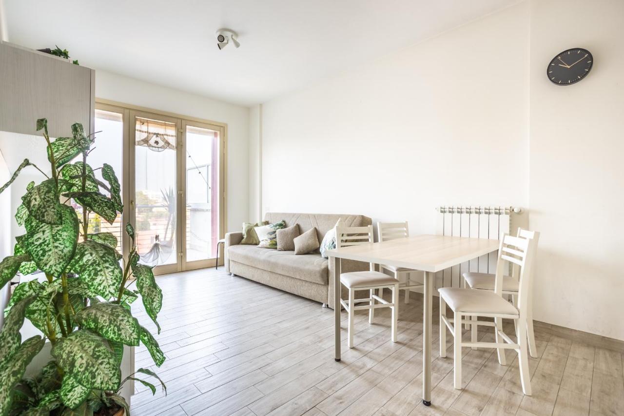 Appartamento Urban Retreat -Private Parking+Terrace Roma Esterno foto