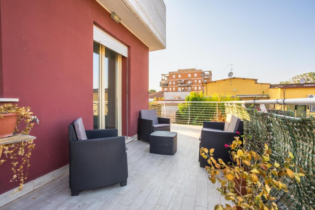 Appartamento Urban Retreat -Private Parking+Terrace Roma Esterno foto