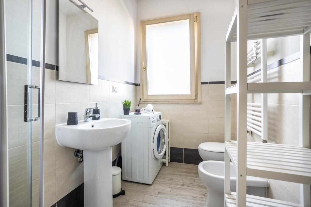 Appartamento Urban Retreat -Private Parking+Terrace Roma Esterno foto